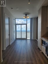 195 Commerce St in Vaughan, ON - Building Photo - Building Photo