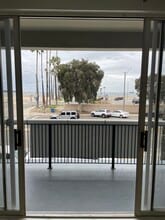 5039 E Ocean Blvd, Unit 3 in Long Beach, CA - Building Photo - Building Photo