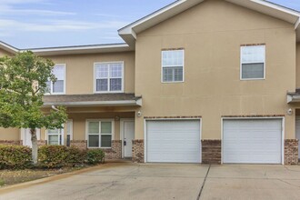 1486 Bentley Cir in Fort Walton Beach, FL - Foto de edificio - Building Photo