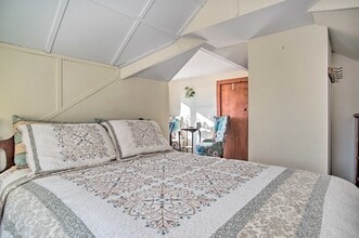 343 Ocean St in Barnstable, MA - Building Photo - Building Photo