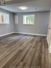 974 Maisonville Ave in Windsor, ON - Foto de edificio - Building Photo