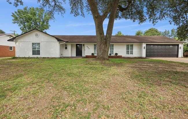 property at 995 N 23rd St