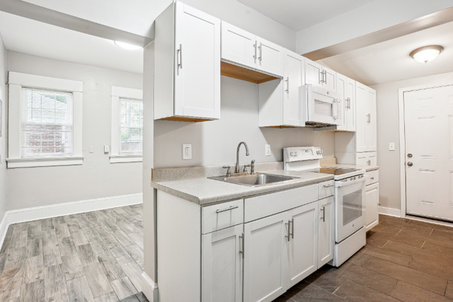 1643 Ralph David Abernathy Blvd in Atlanta, GA - Building Photo - Building Photo