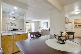 Summerlin Entrada in Las Vegas, NV - Building Photo - Building Photo