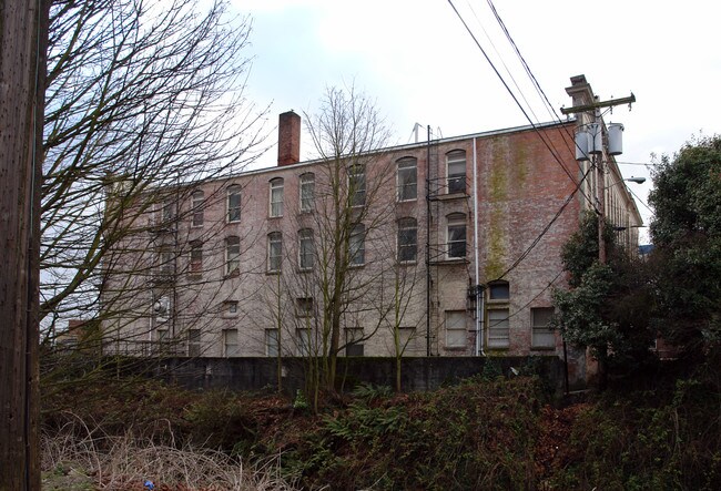 1911-1919 Hewitt Ave in Everett, WA - Building Photo - Building Photo