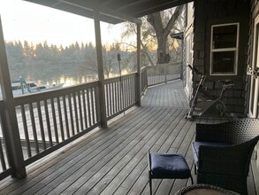 2181 Garden Hwy in Sacramento, CA - Building Photo - Building Photo