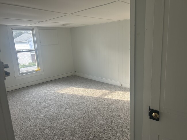 371 Pittstown Rd, Unit Apt C in Pittstown, NJ - Building Photo - Building Photo