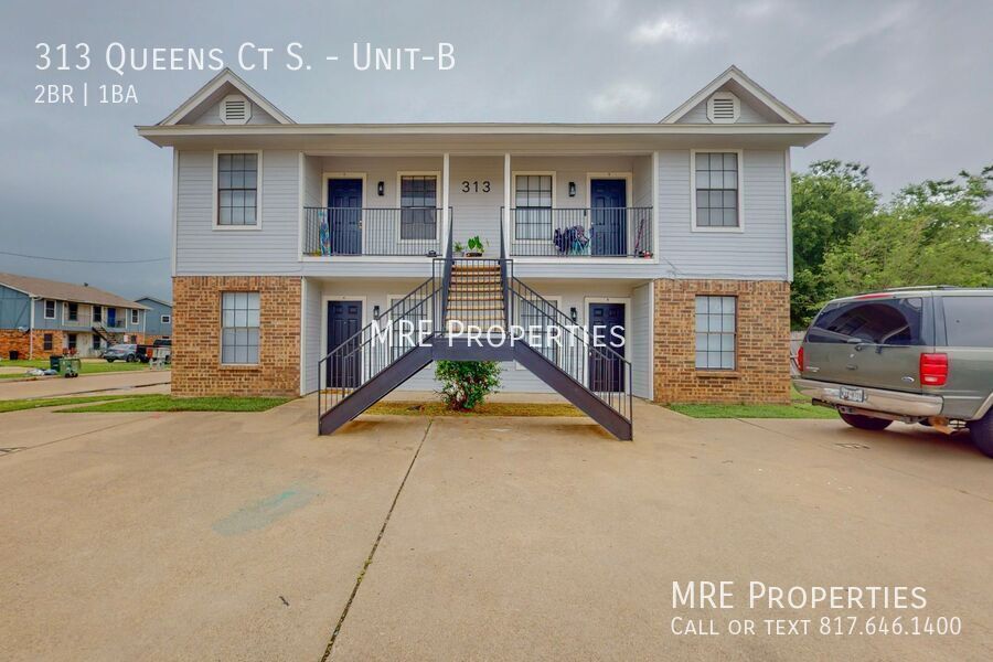 313 Queens Ct S in Mansfield, TX - Building Photo