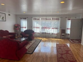 352 4th St in Jersey City, NJ - Building Photo - Building Photo