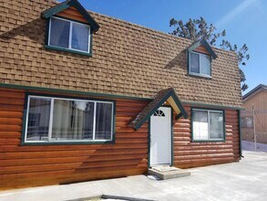 2176 5th Ln in Big Bear, CA - Building Photo - Building Photo