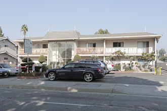 Monte Carlo Apartments in Downey, CA - Building Photo - Building Photo