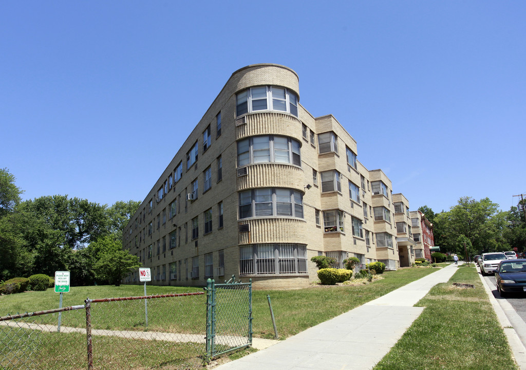 The Jennifer in Washington, DC - Building Photo