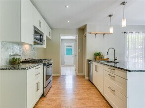 5213 Gladstone Dr in Austin, TX - Building Photo - Building Photo