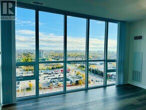 5025 Four Springs Ave in Mississauga, ON - Building Photo - Building Photo