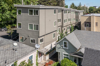 The Heights at Terwilliger Plaza in Portland, OR - Building Photo - Building Photo