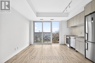 1660 Bloor St W in Toronto, ON - Building Photo - Building Photo