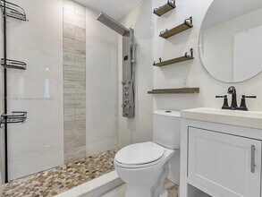 1321 SW 33rd Terrace in Fort Lauderdale, FL - Building Photo - Building Photo