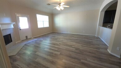 24503 Lakecrest Bend Dr in Katy, TX - Building Photo - Building Photo