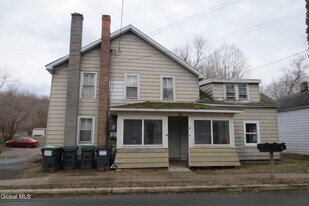 34 Lake Ave in Nassau, NY - Building Photo