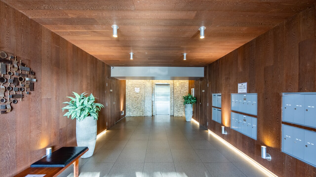 Thayer Avenue Apartments in Los Angeles, CA - Building Photo