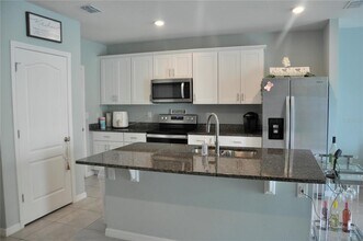 4 Bella Oaks Dr in Port Orange, FL - Building Photo - Building Photo