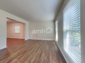 1929 Morningside Dr in Florence, KY - Building Photo - Building Photo