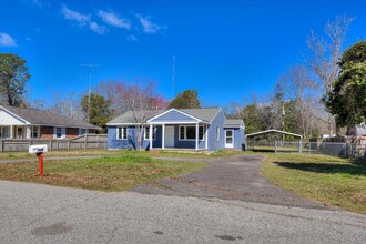 302 Burgess Dr in Aiken, SC - Building Photo - Building Photo