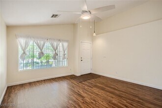 2800 Evelyn Lake Ct in Las Vegas, NV - Building Photo - Building Photo