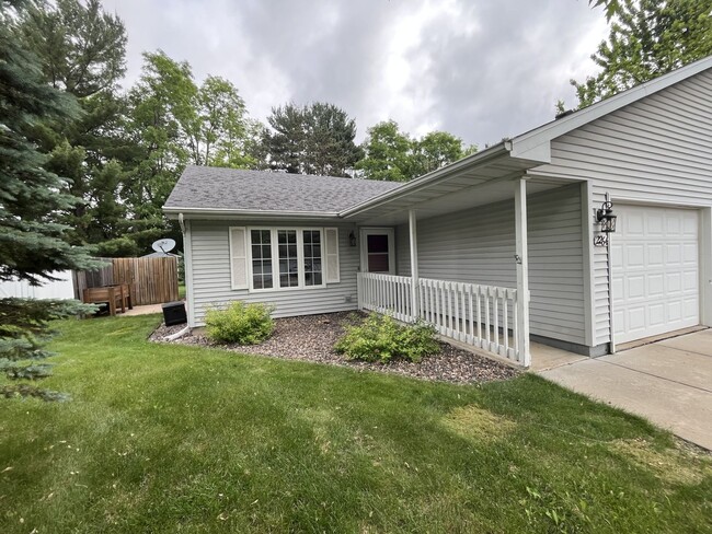 2266 Frank St in Eau Claire, WI - Building Photo - Building Photo