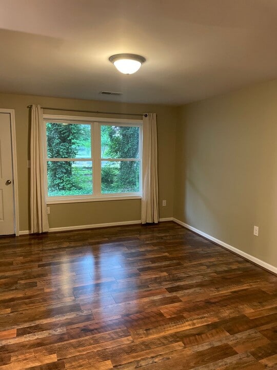 8 Marble Ln in Lexington, VA - Building Photo