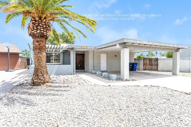 property at 4907 S Park Dr