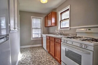 383 N Dewey St in St. Paul, MN - Building Photo - Building Photo