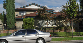 653 E Ruddock St Apartments