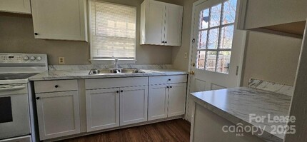 3739 McMillan St in Charlotte, NC - Building Photo - Building Photo