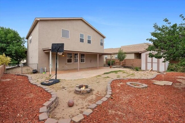 3500 Sun Mesa St SW in Los Lunas, NM - Foto de edificio - Building Photo