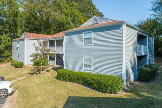 Covington Hills in Memphis, TN - Building Photo - Building Photo