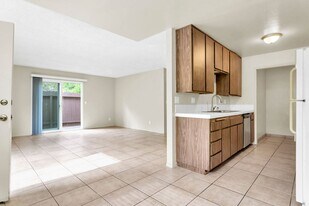 7841 Camino Tranquilo in San Diego, CA - Building Photo