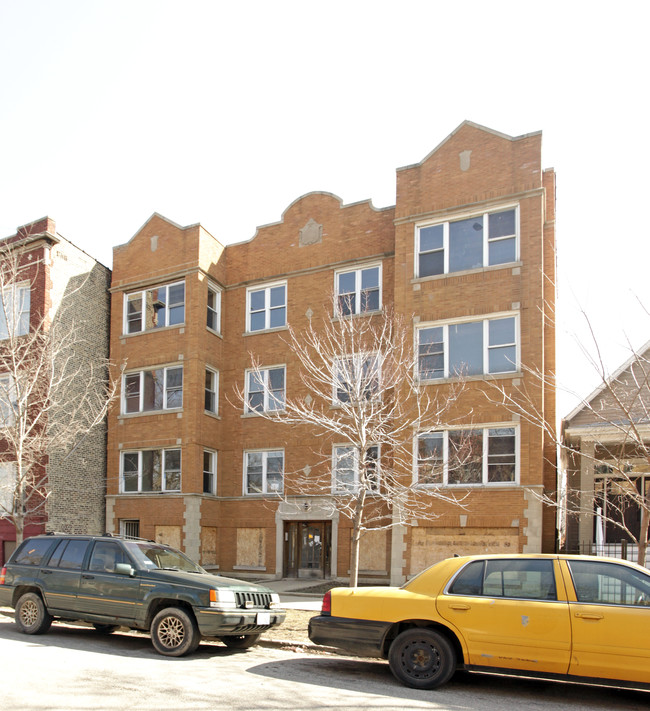 2641 N Fairfield Ave in Chicago, IL - Building Photo - Building Photo