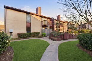 12905 Woodforest Blvd in Houston, TX - Building Photo