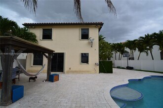 3406 W 88th St in Hialeah, FL - Building Photo - Building Photo