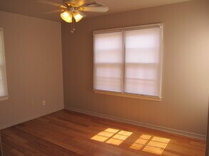 2749 Cambridge Ct in Oklahoma City, OK - Foto de edificio - Building Photo