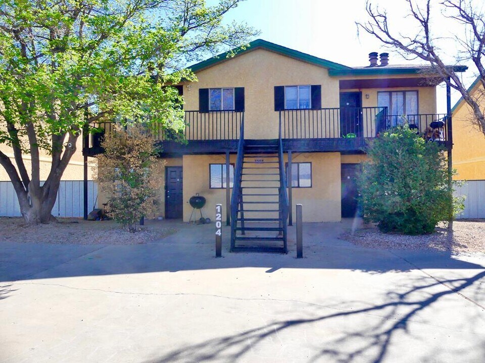 1204 Aspen St in Andrews, TX - Building Photo