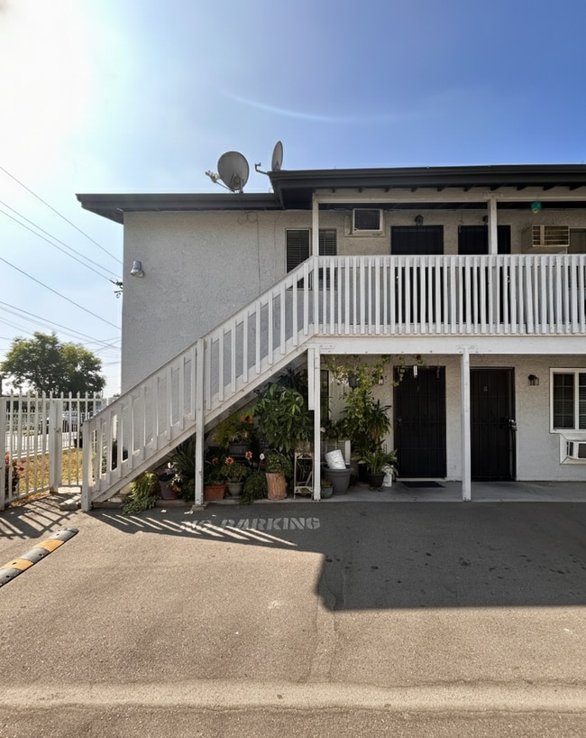 311 Griswold Ave in San Fernando, CA - Building Photo - Building Photo