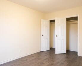 Montgomery Apartments in Toronto, ON - Building Photo - Building Photo