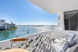 20 Island Ave in Miami Beach, FL - Building Photo - Building Photo