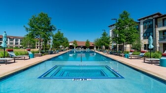 Rise 510 in Georgetown, TX - Building Photo