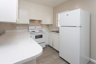 View on the River in Jacksonville, FL - Building Photo - Interior Photo