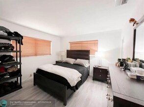 5140 NE 3rd Ave in Fort Lauderdale, FL - Building Photo - Building Photo
