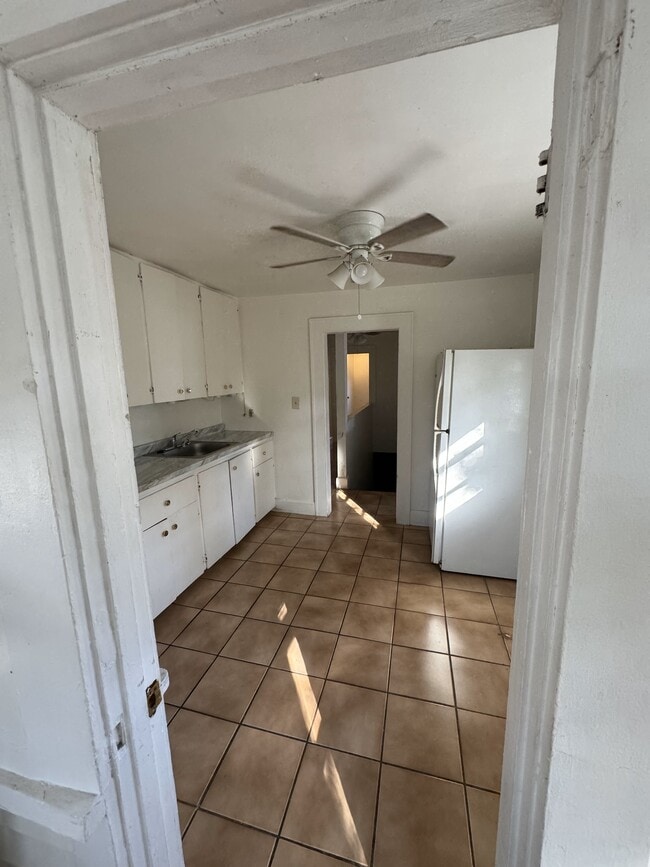 600 Highland St N, Unit 3