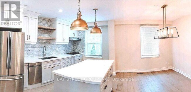 1896 John St. in Markham, ON - Building Photo - Building Photo